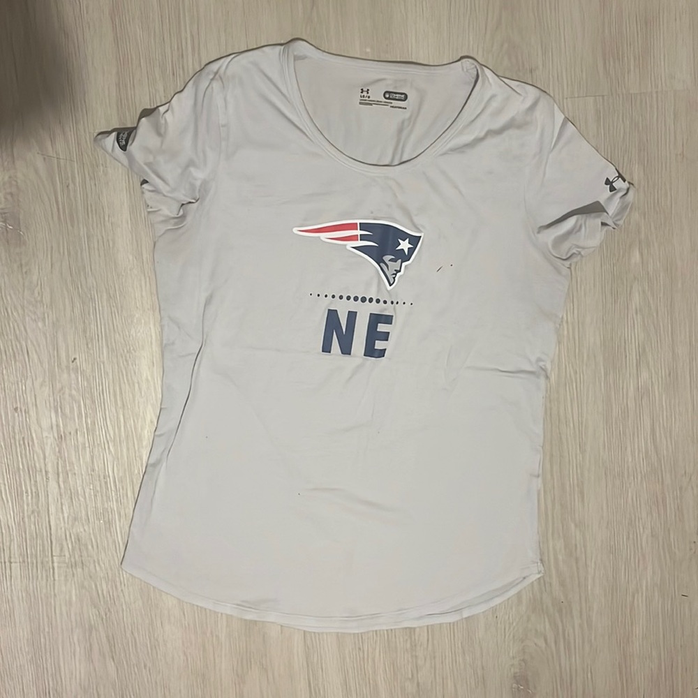 Under Armour New England Patriots shirt